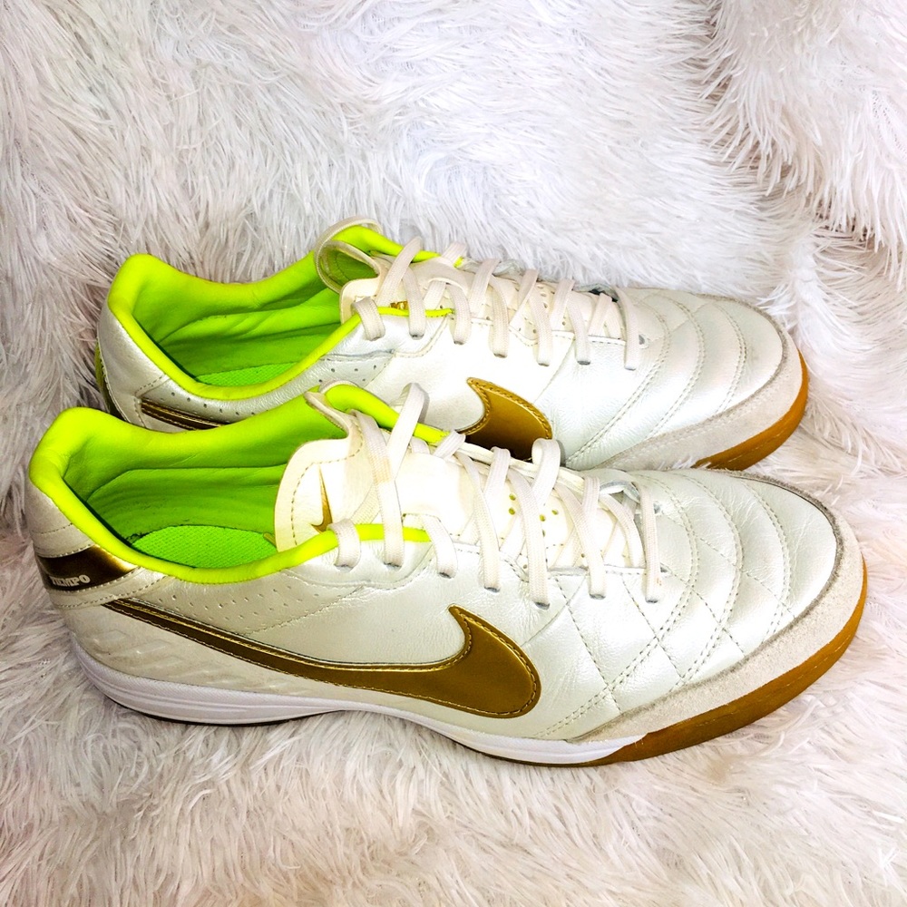 Women’s Tiempo Nikes Size 8
